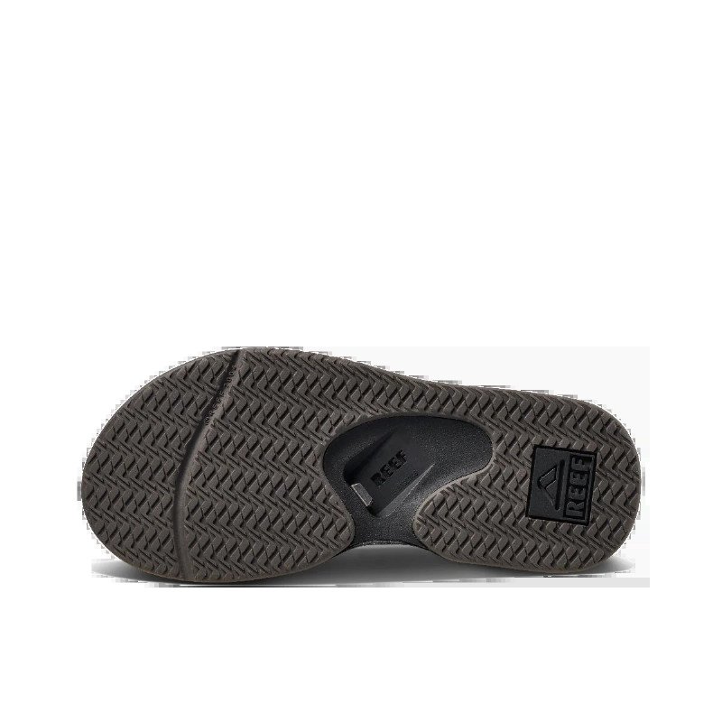 Fanning Flip Flops in Black & Grey