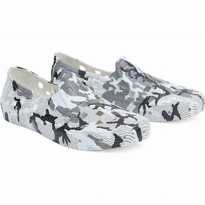 Camo slip on sale on vans womens